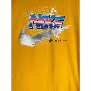 Nike‎ The Nike Tee T-Shirt Mens Gold Graphic Logo Cotton Short Sleeve XL